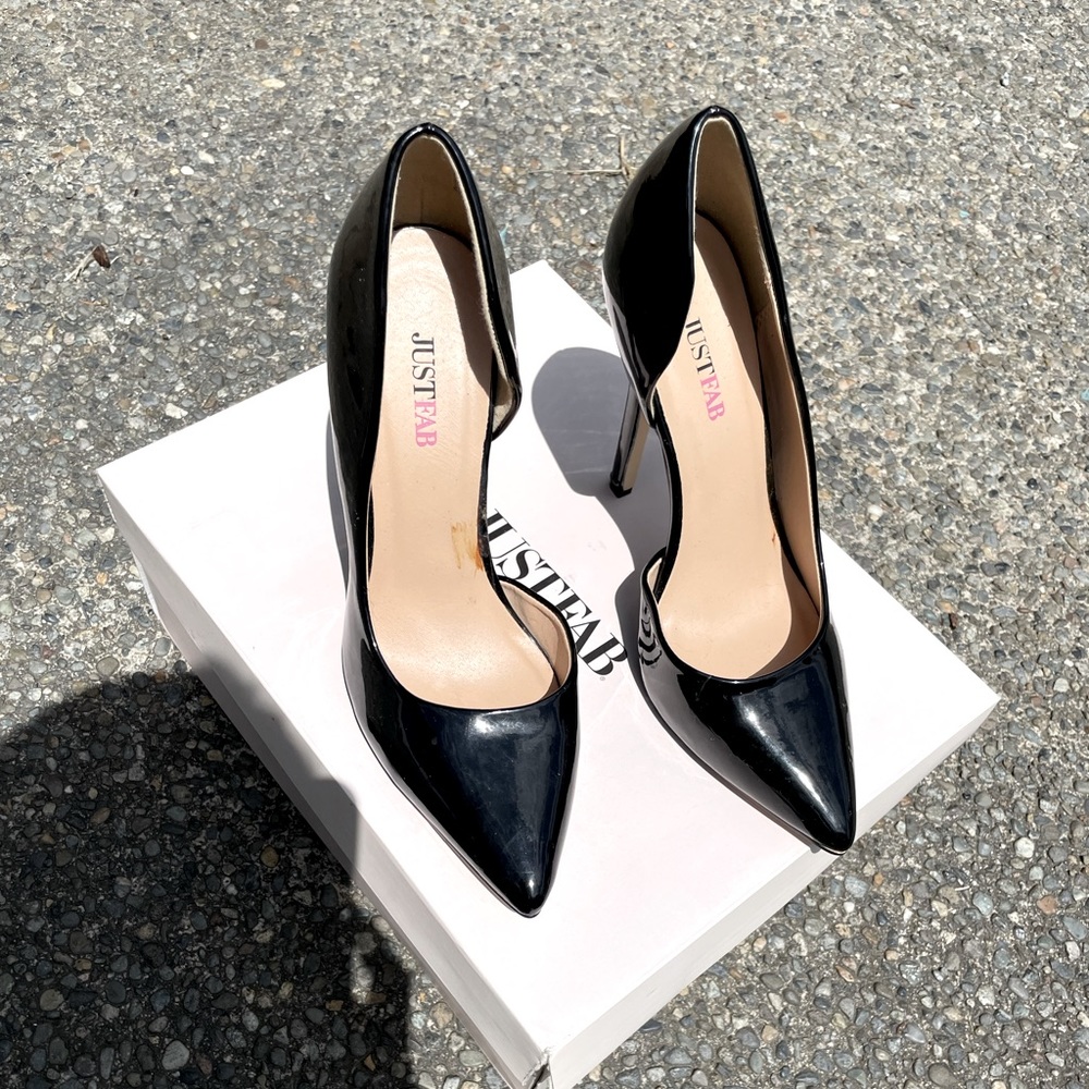 Black JustFab heels 7.5